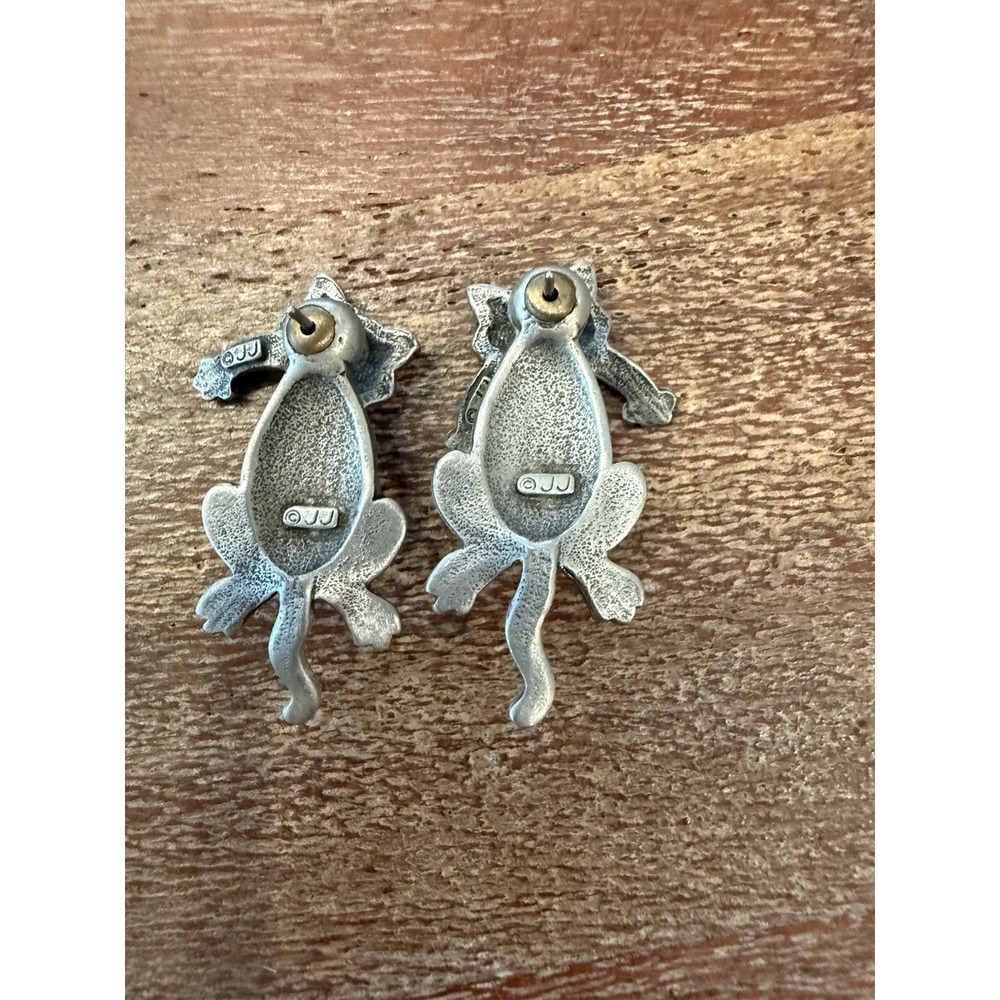 "JJ" Jonette Jewelry Silver Pewter Small 'CAT 3-D' Pierced Earrings - Picture 2 of 4